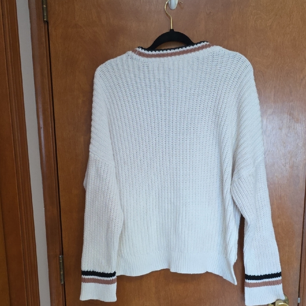 Abercrombie & Fitch Women's V-Neck Sweater - Cream with Black and Brown Trim - Picture 3 of 8